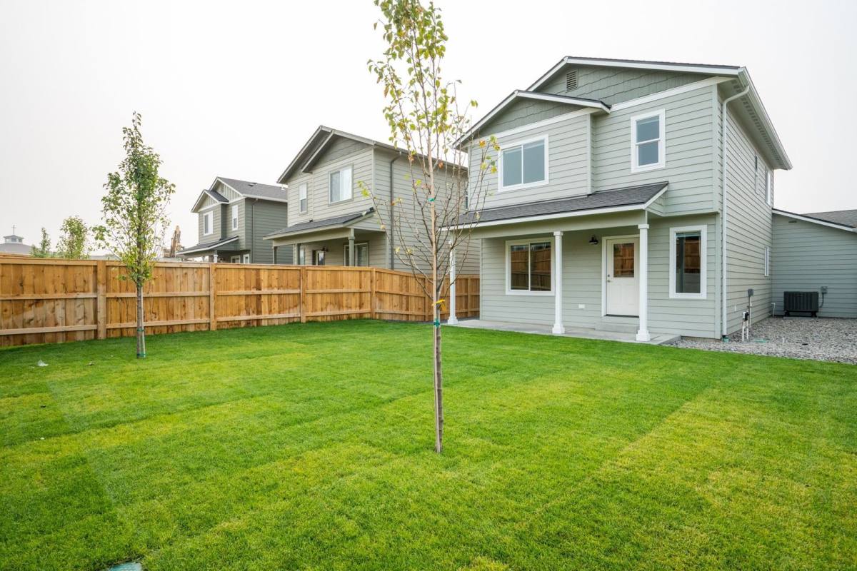 House for rent at 489 S Kansas Loop, East Wenatchee, WA 98802