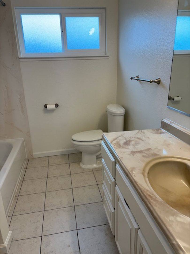 House for rent at 15 E Mount Diablo #D, Tracy, CA 95376