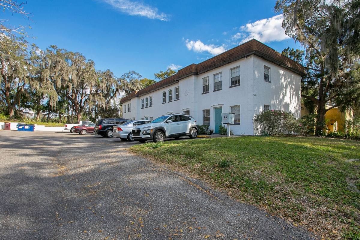 Apartment for rent at 809 Weldona Lane, Orlando, FL 32801