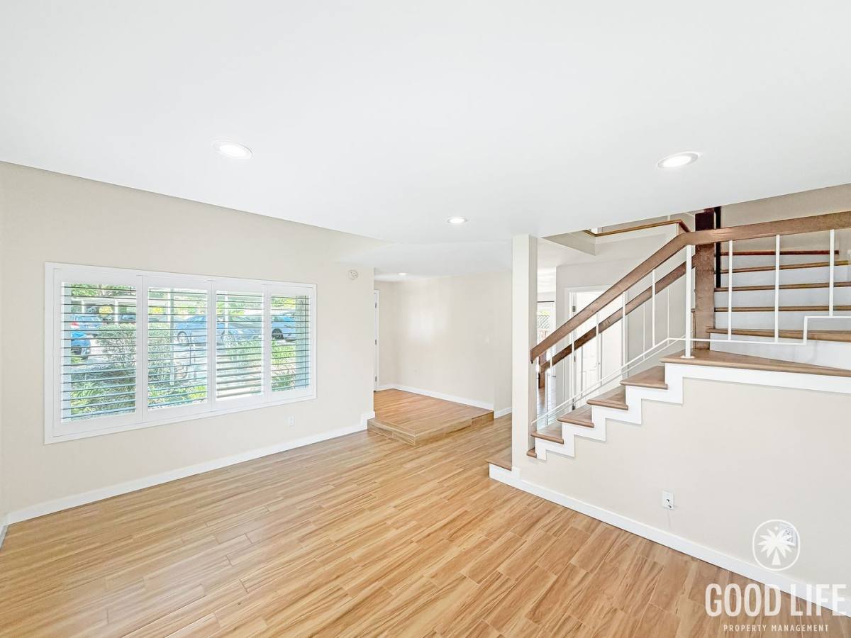 Townhouse for rent at 5071 La Cuenta Dr, San Diego, CA 92124