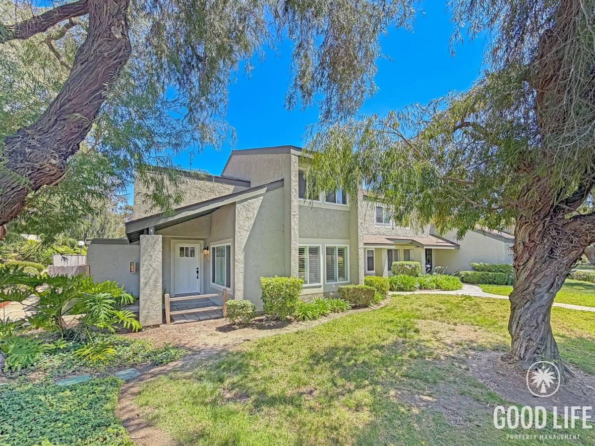Townhouse for rent at 5071 La Cuenta Dr, San Diego, CA 92124