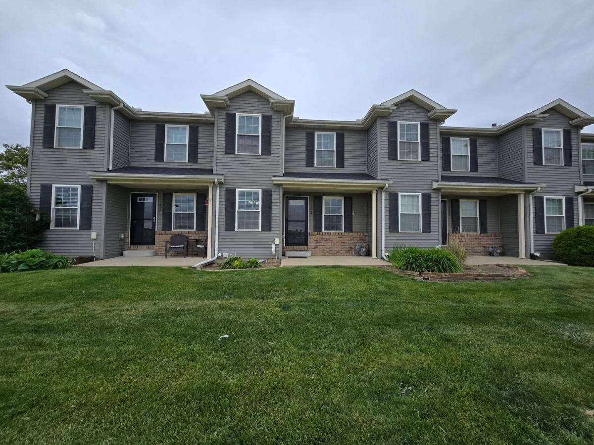 Townhouse for rent at 3524 Shepard, Normal, IL 61761
