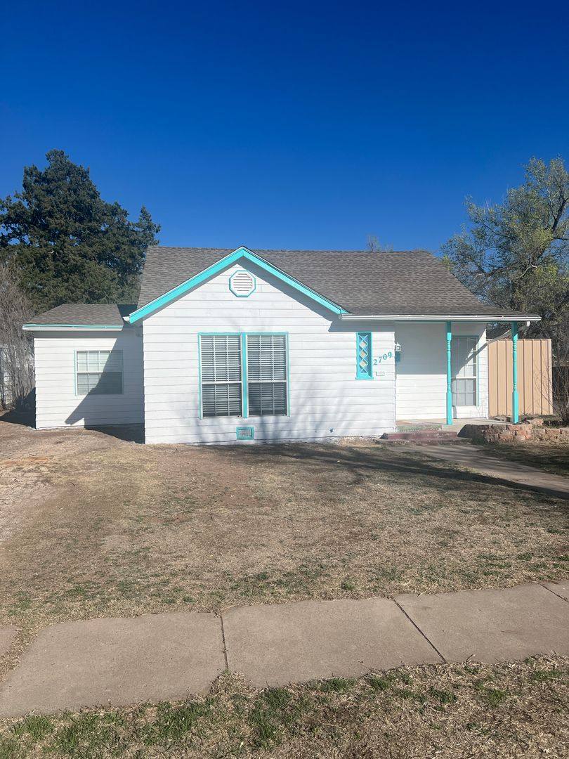 Apartment for rent at 2709 S Van Buren, Amarillo, TX 79109