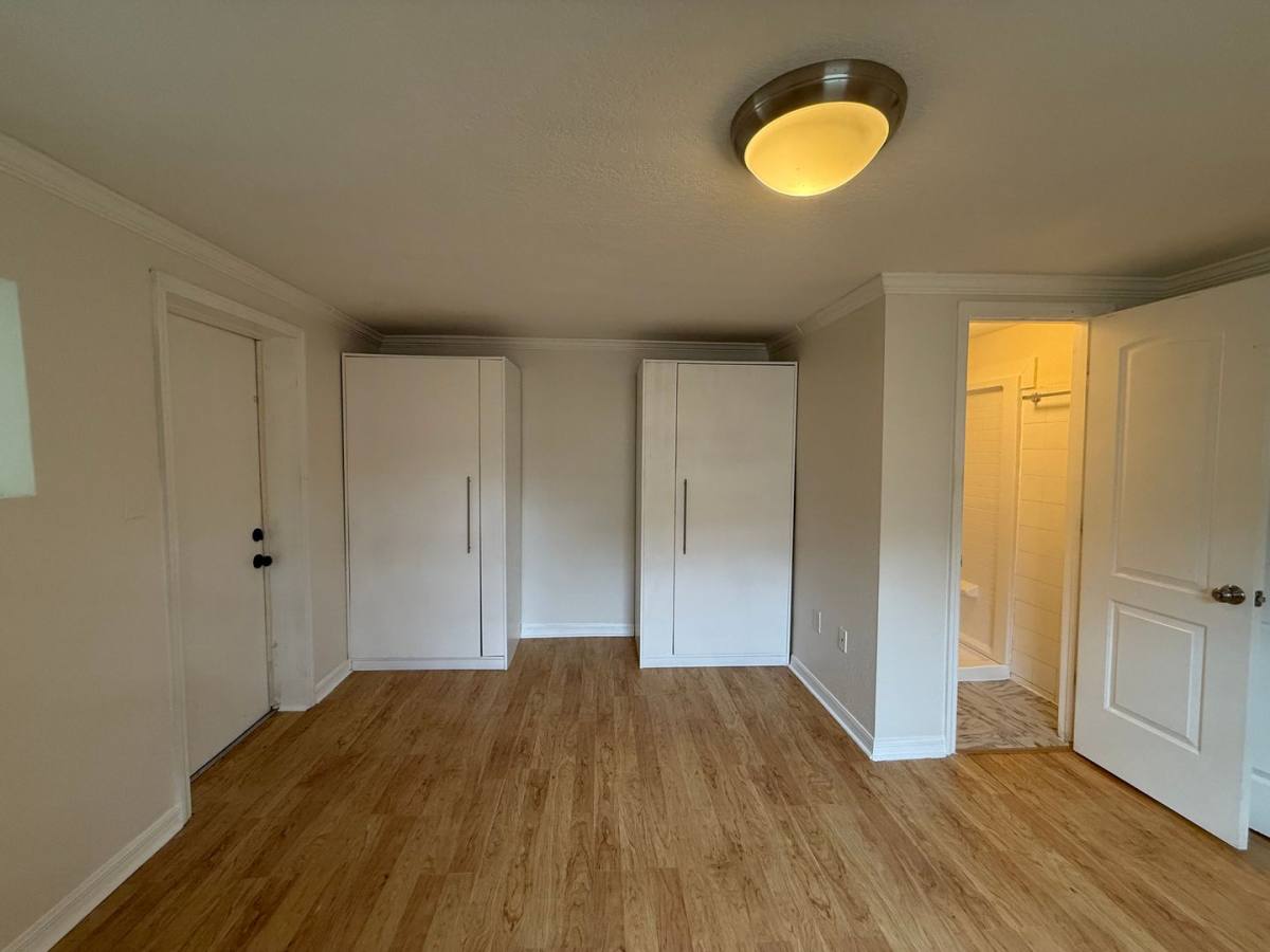 Apartment for rent at 3318 W Walnut St, Tampa, FL 33607
