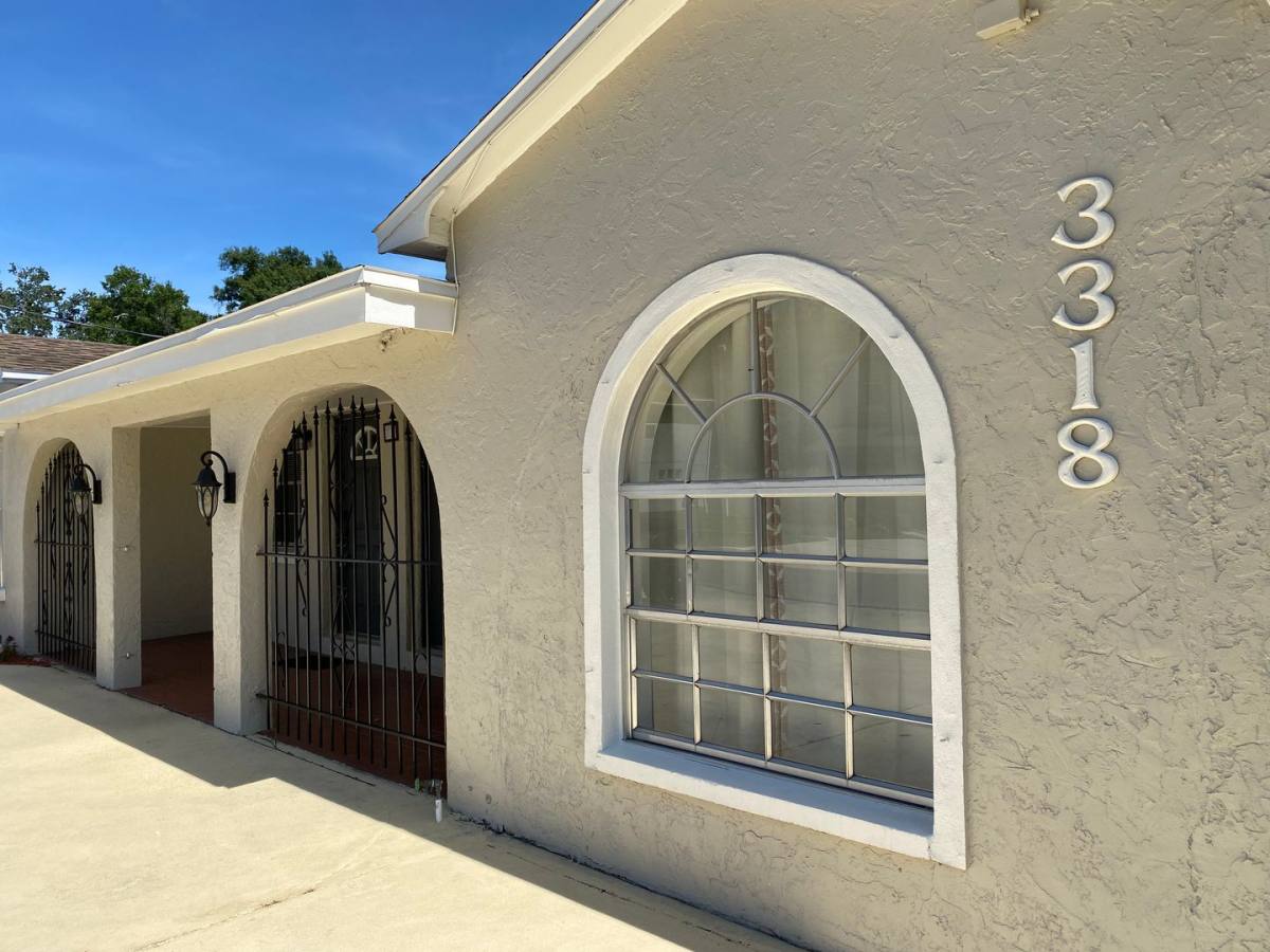 Apartment for rent at 3318 W Walnut St, Tampa, FL 33607