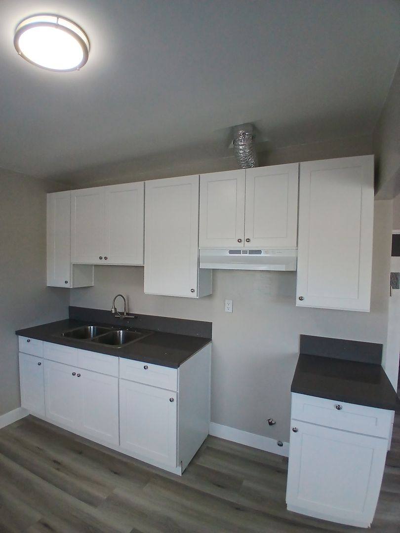 Apartment for rent at 3220 Santa Fe Ave, Long Beach, CA 90810