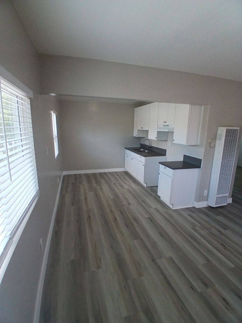 Apartment for rent at 3220 Santa Fe Ave, Long Beach, CA 90810