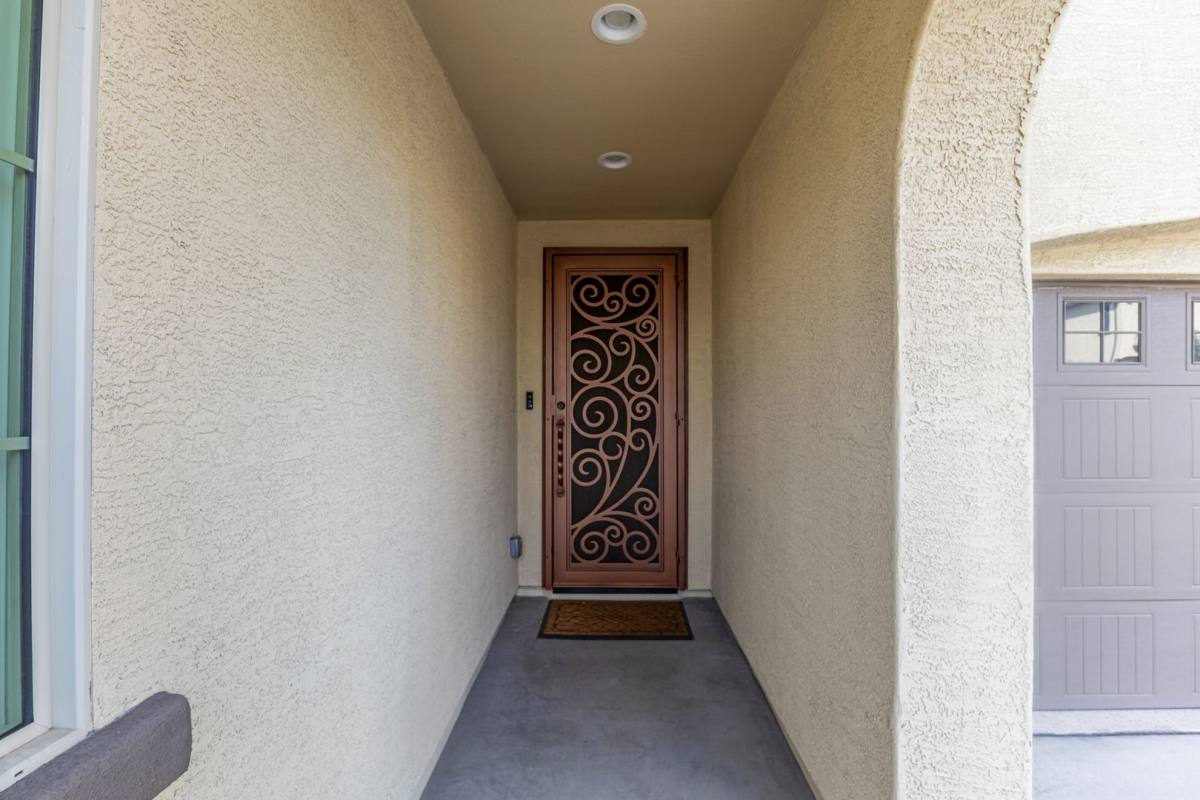 House for rent at 1527 W Windhaven Ave, Gilbert, AZ 85233