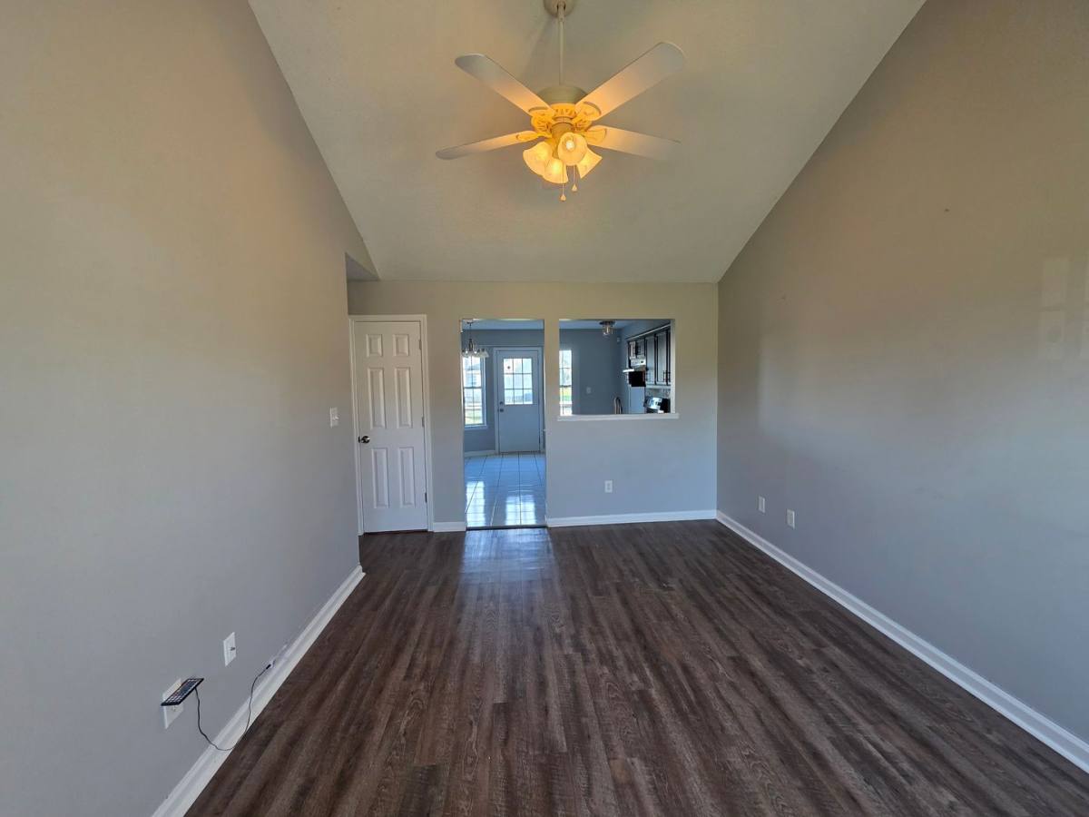 House for rent at 704 Carbondale Dr, Oak Grove, KY 42262