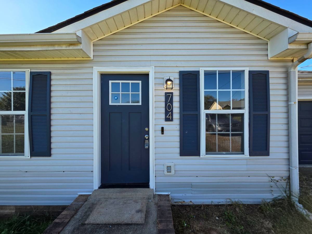 House for rent at 704 Carbondale Dr, Oak Grove, KY 42262