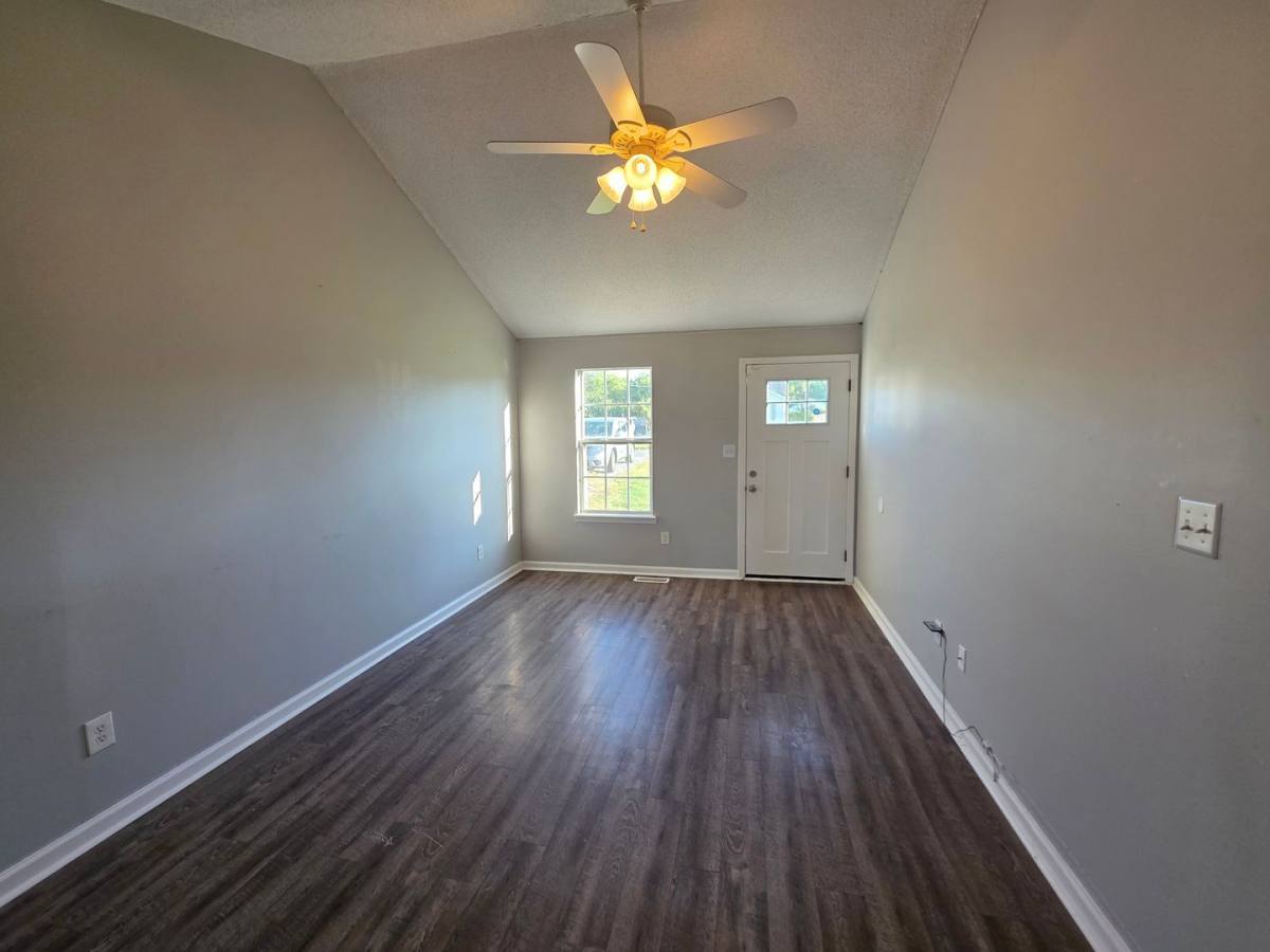 House for rent at 704 Carbondale Dr, Oak Grove, KY 42262