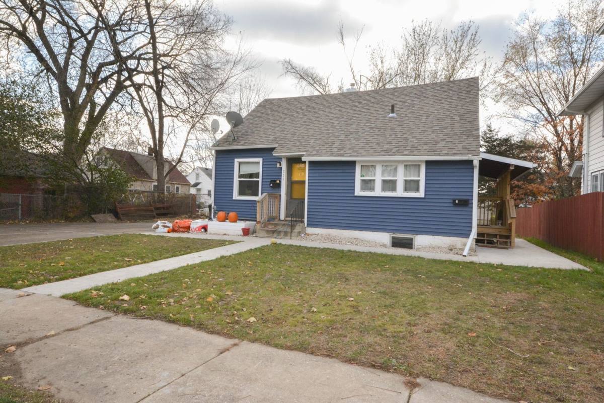 Apartment for rent at 226 11th St SE, Rochester, MN 55904
