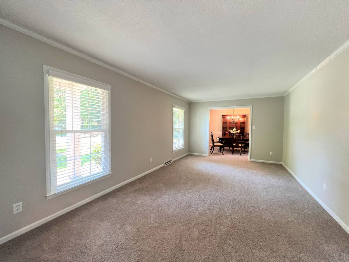 House for rent at 928 Brentwood Dr, Burlington, NC 27215