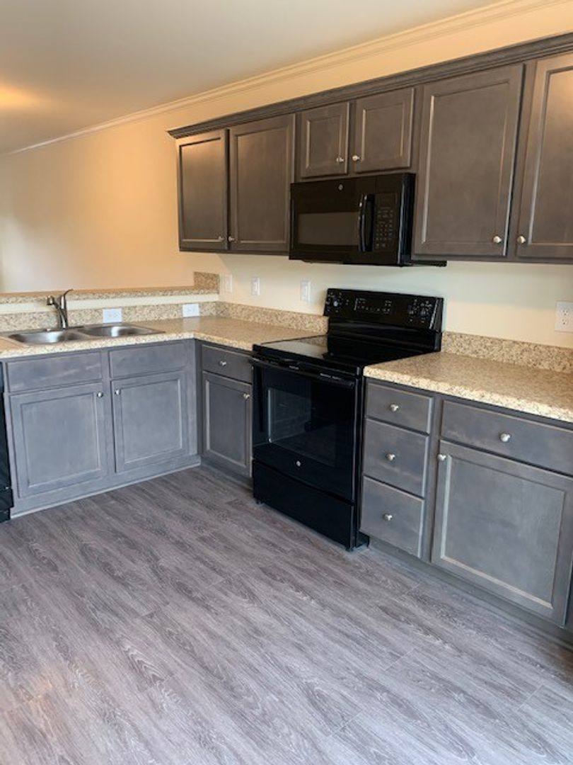 Townhouse for rent at 428 Sullivan Loop Rd, Midway Park, NC 28544