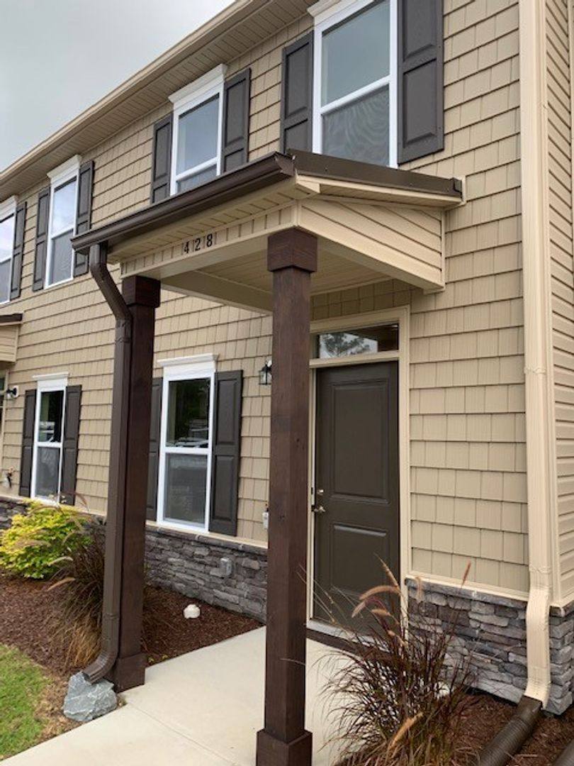 Townhouse for rent at 428 Sullivan Loop Rd, Midway Park, NC 28544