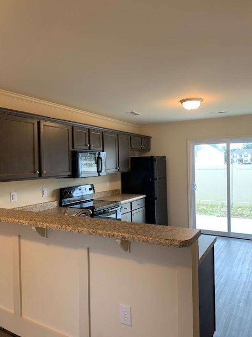 Townhouse for rent at 428 Sullivan Loop Rd, Midway Park, NC 28544