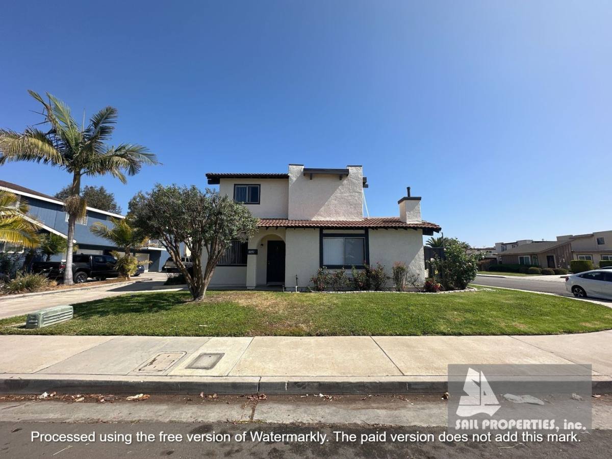 Apartment for rent at 8091 Graziadio Dr, Huntington Beach, CA 92646