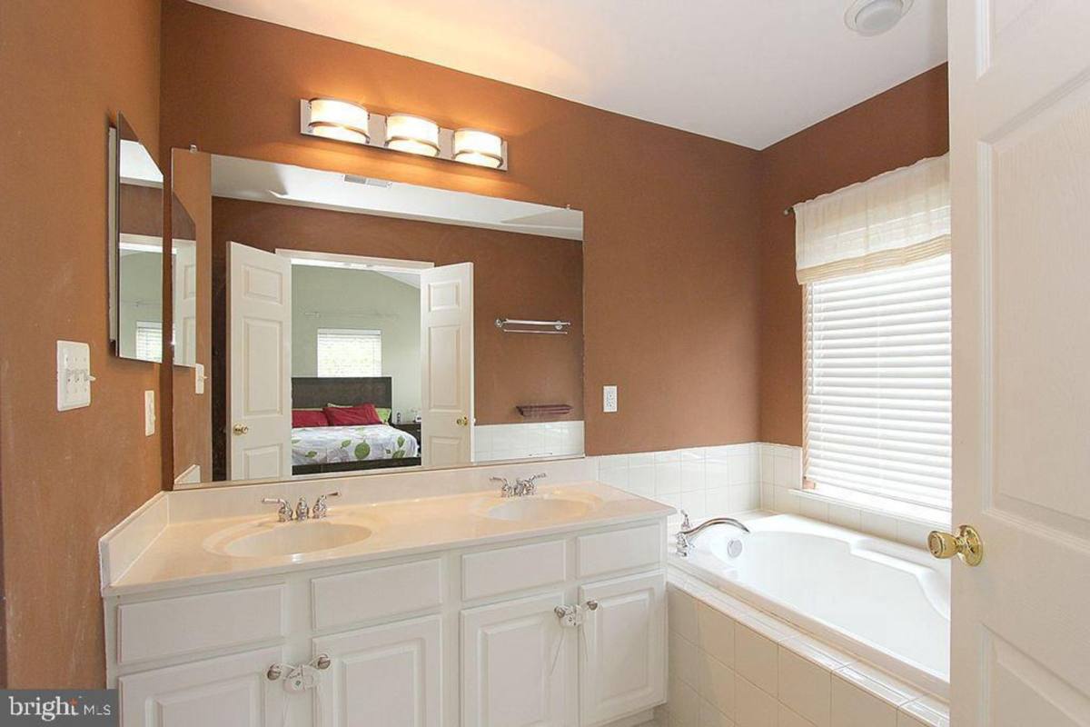 Townhouse for rent at 44269 Cornish Lane, Ashburn, VA 20147