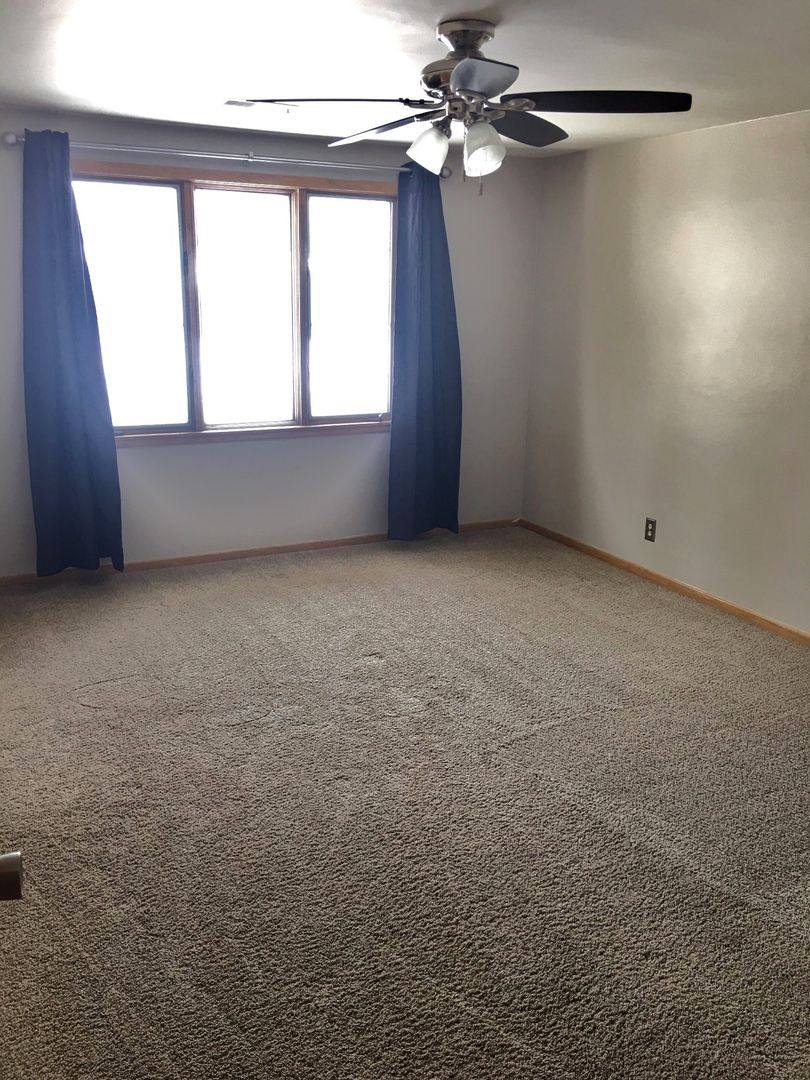 Apartment for rent at 6th Ave NW, Watertown, SD 57201