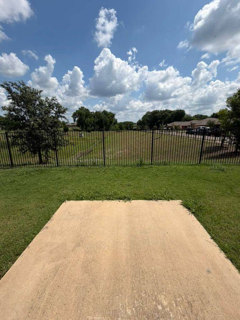 House for rent at 2708 Corbo Dr, Seagoville, TX 75159