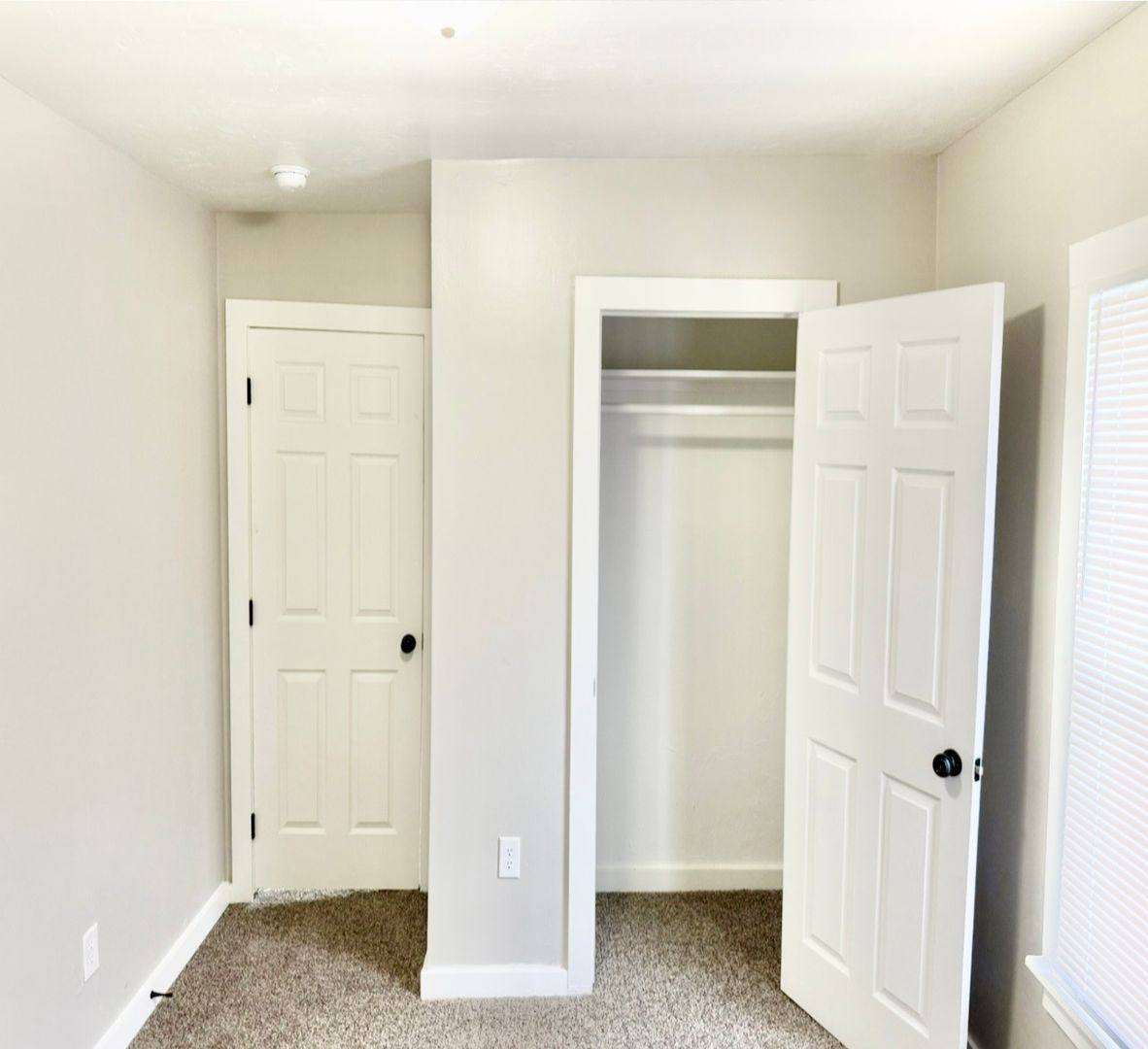Apartment for rent at 220 Logee St, Woonsocket, RI 02895