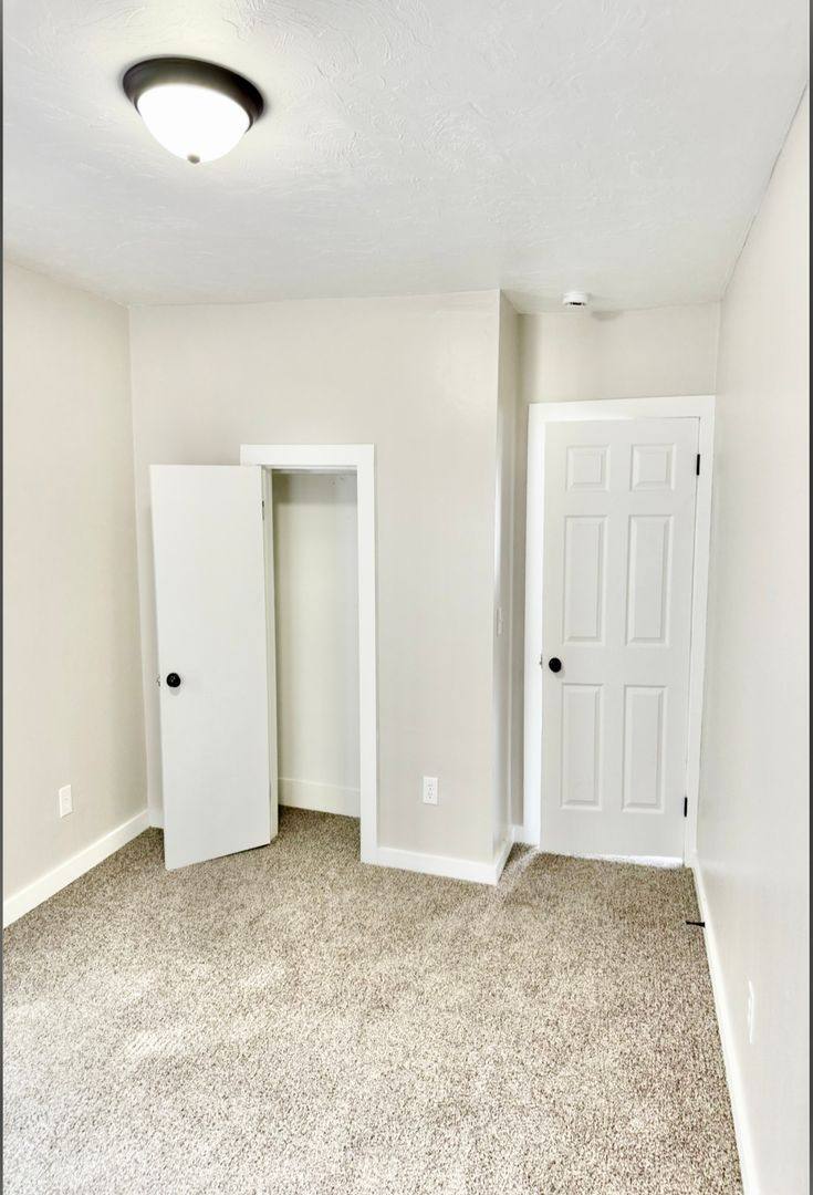 Apartment for rent at 220 Logee St, Woonsocket, RI 02895