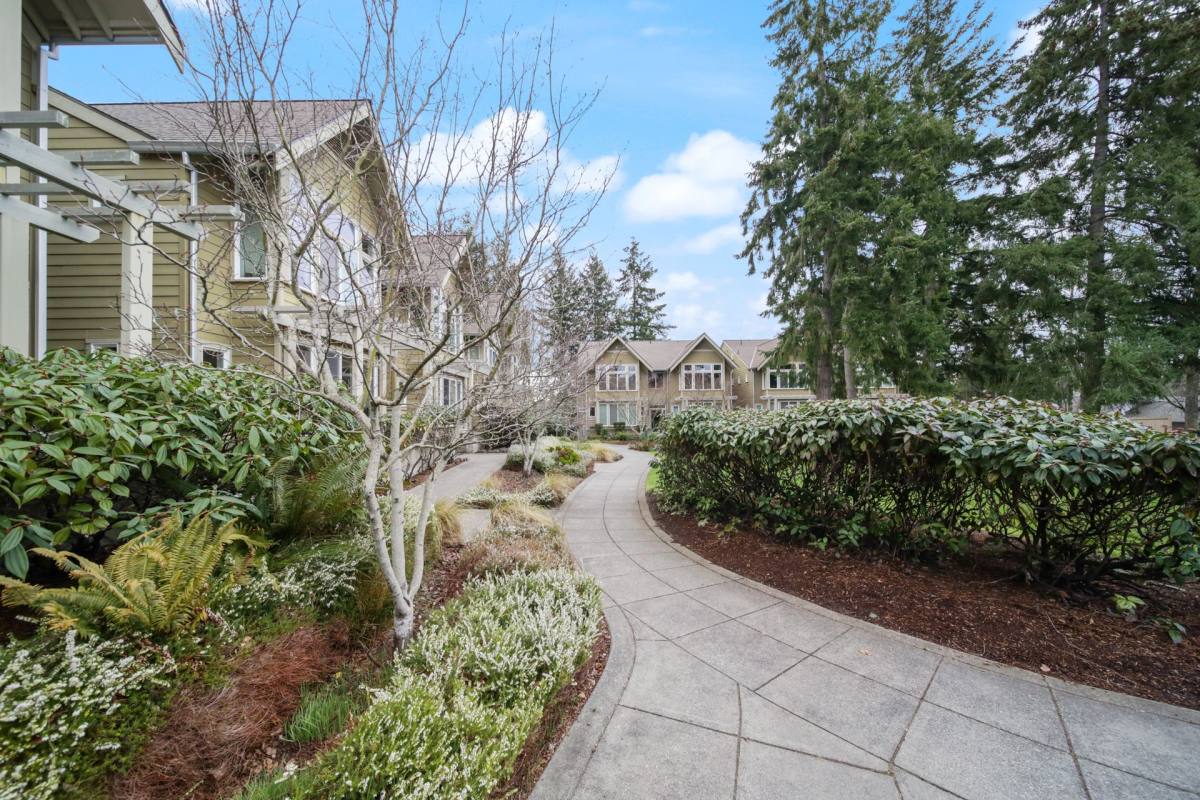 Apartment for rent at 325 Tormey Lane NE, Bainbridge Island, WA 98110
