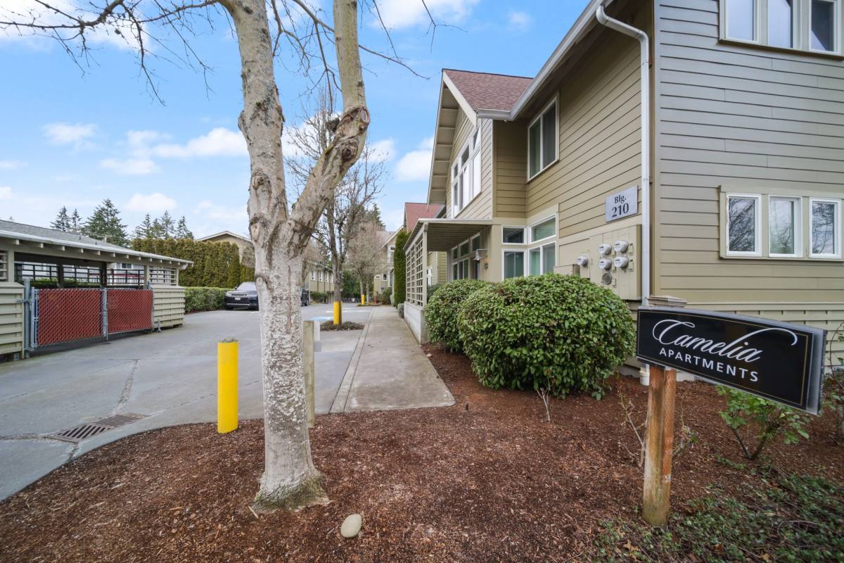 Apartment for rent at 325 Tormey Lane NE, Bainbridge Island, WA 98110