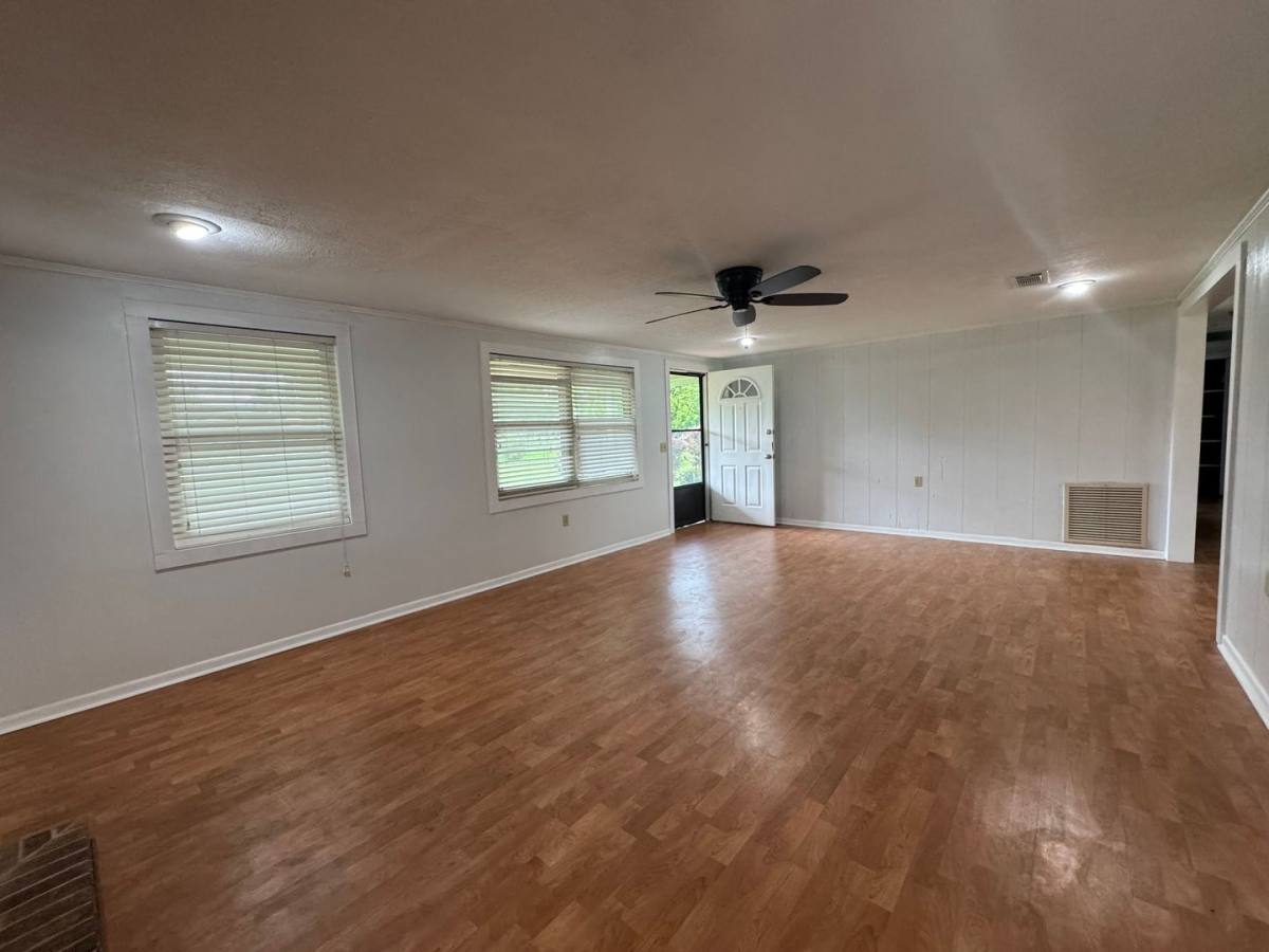 House for rent at 17588 County Rd, Live Oak, FL 32060