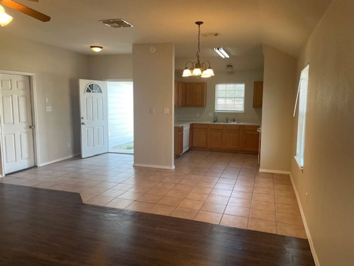 House for rent at 2429 Lorine Dr, Corpus Christi, TX 78418