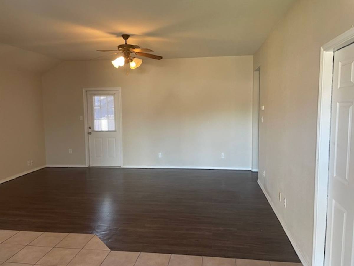 House for rent at 2429 Lorine Dr, Corpus Christi, TX 78418