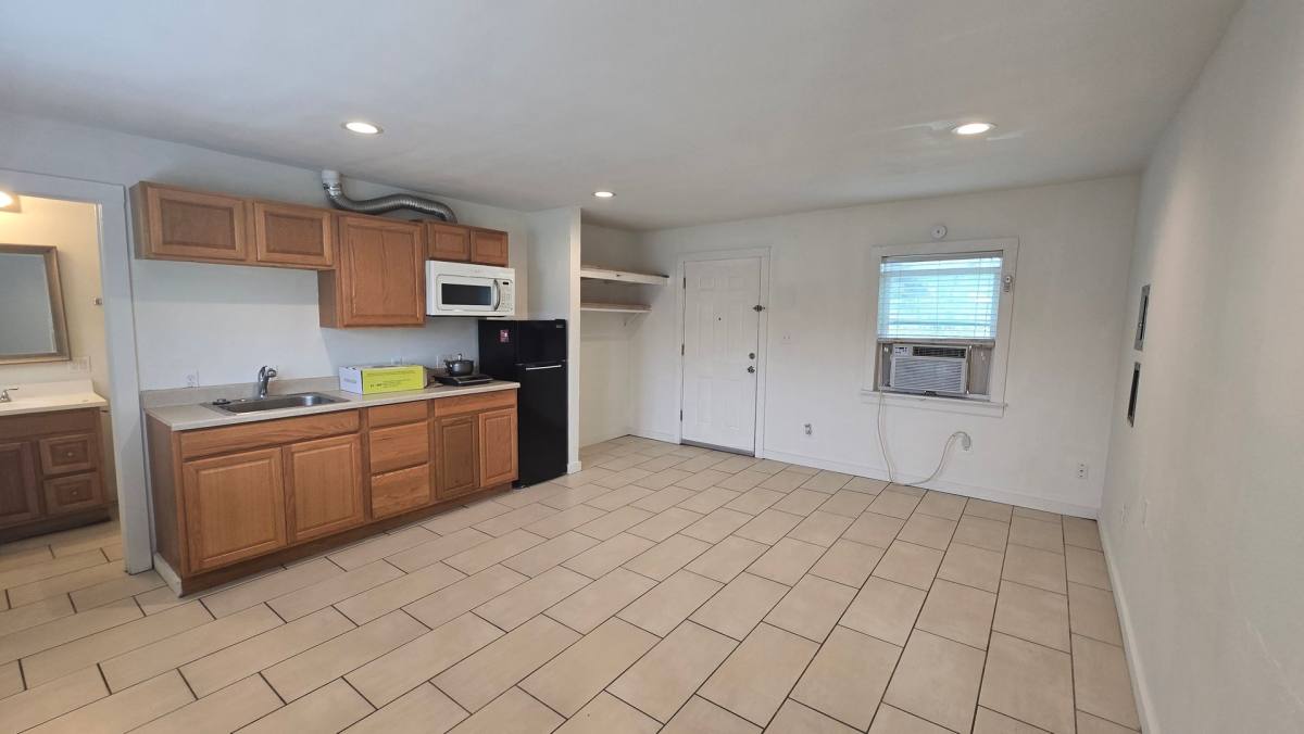 Apartment for rent at 2614 Monterey St, San Antonio, TX 78207