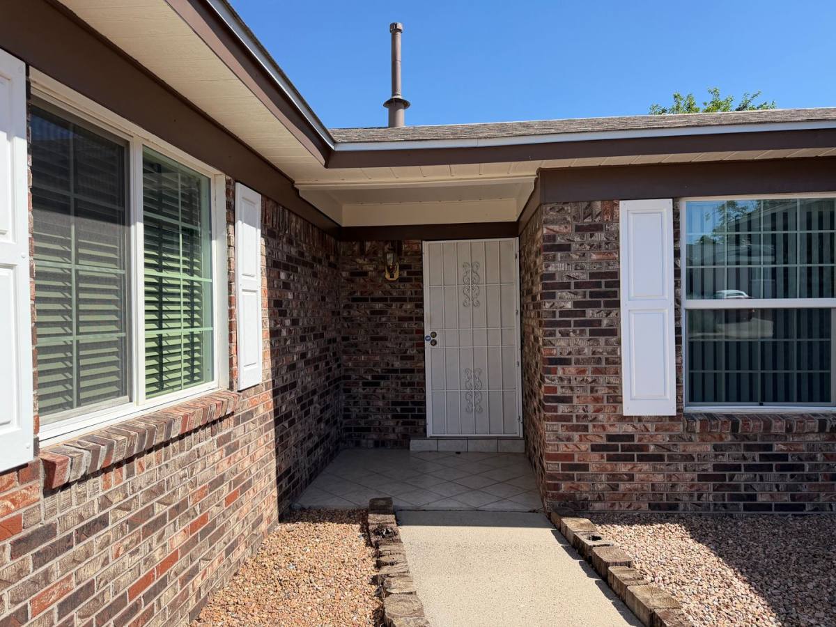 House for rent at 12013 Kashmir St NE, Albuquerque, NM 87111