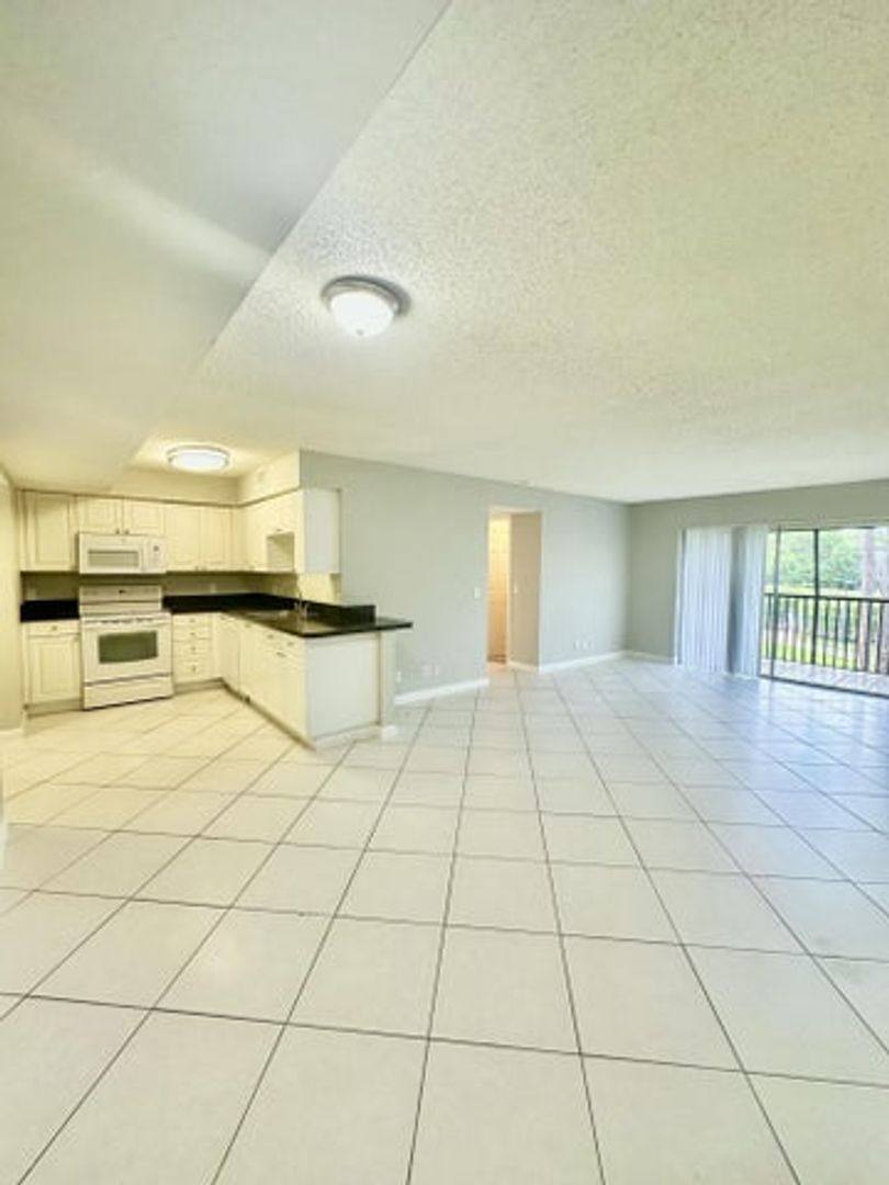 Apartment for rent at 4120 Union Square Blvd, Palm Beach Gardens, FL 33410
