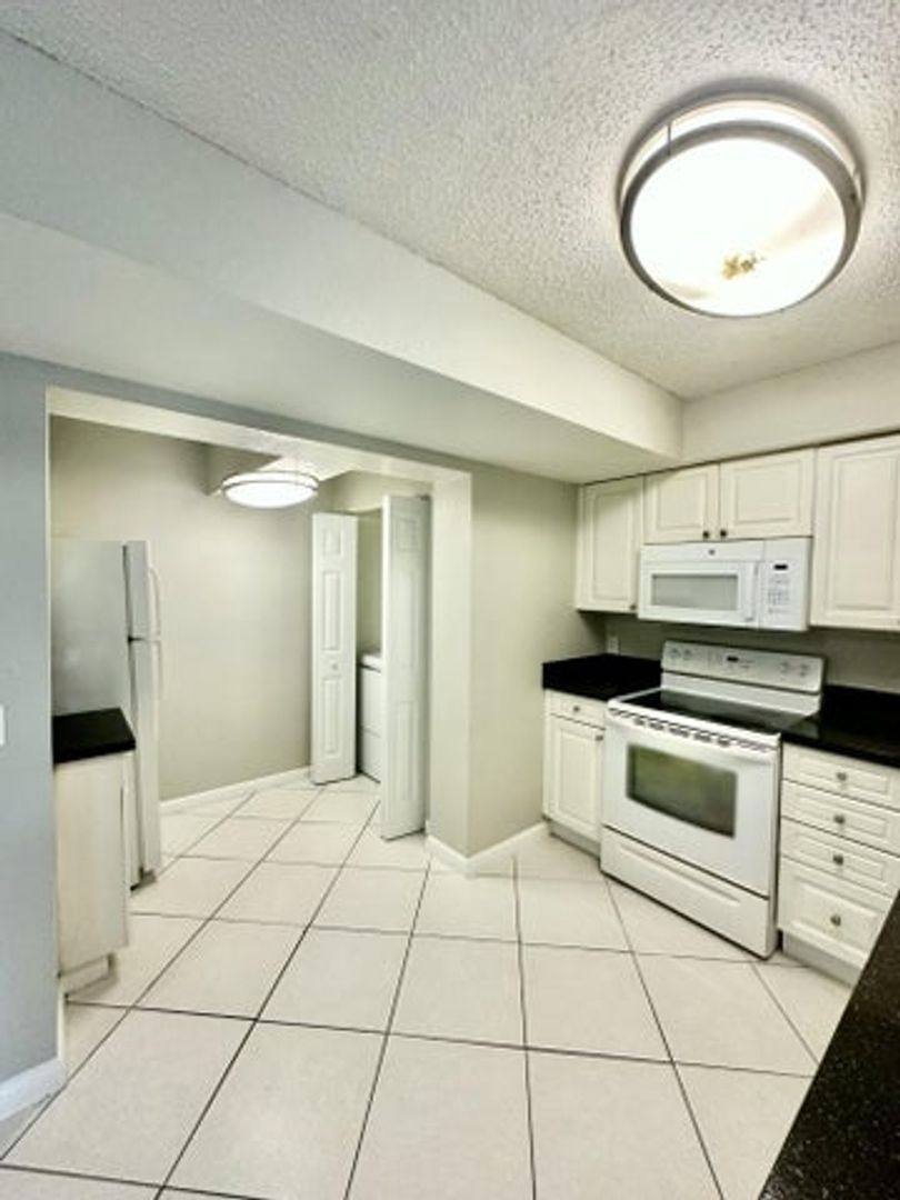 Apartment for rent at 4120 Union Square Blvd, Palm Beach Gardens, FL 33410