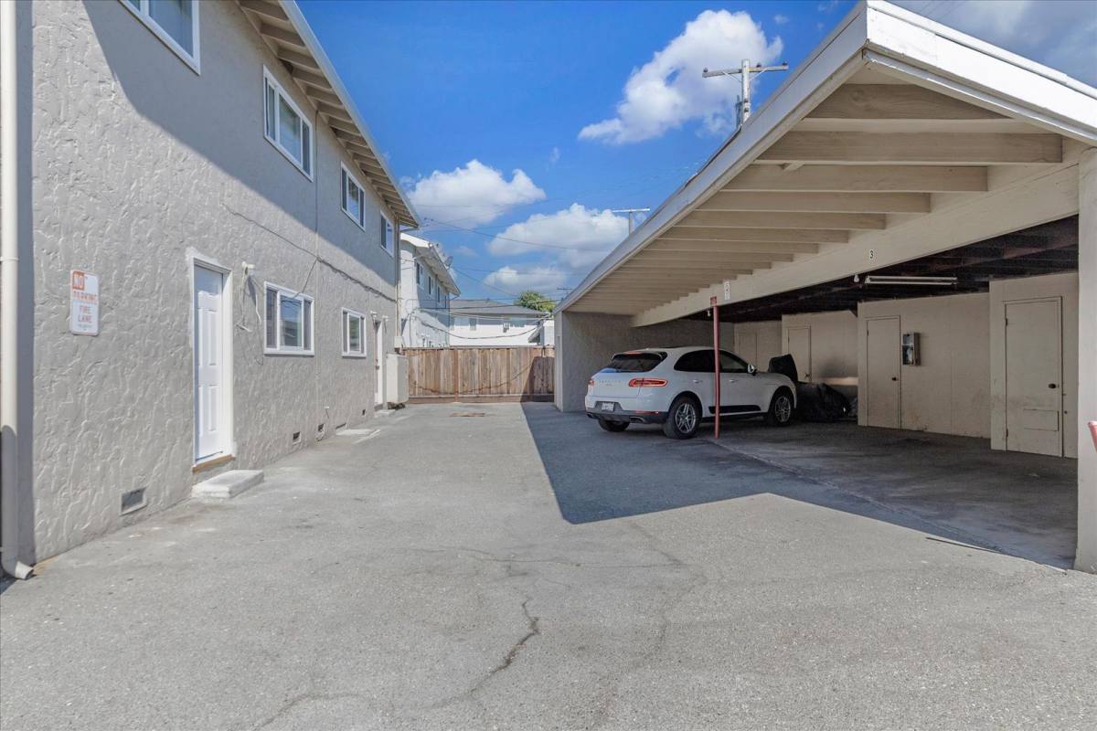 Apartment for rent at 2127 Monroe St, Santa Clara, CA 95050