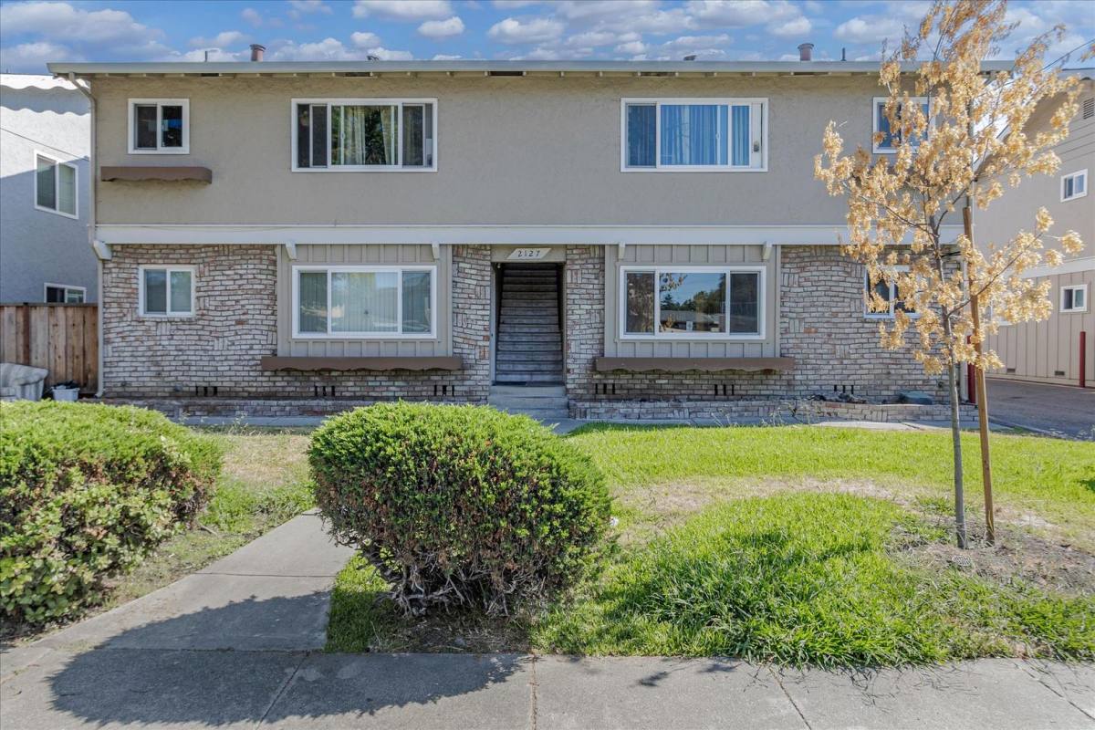 Apartment for rent at 2127 Monroe St, Santa Clara, CA 95050