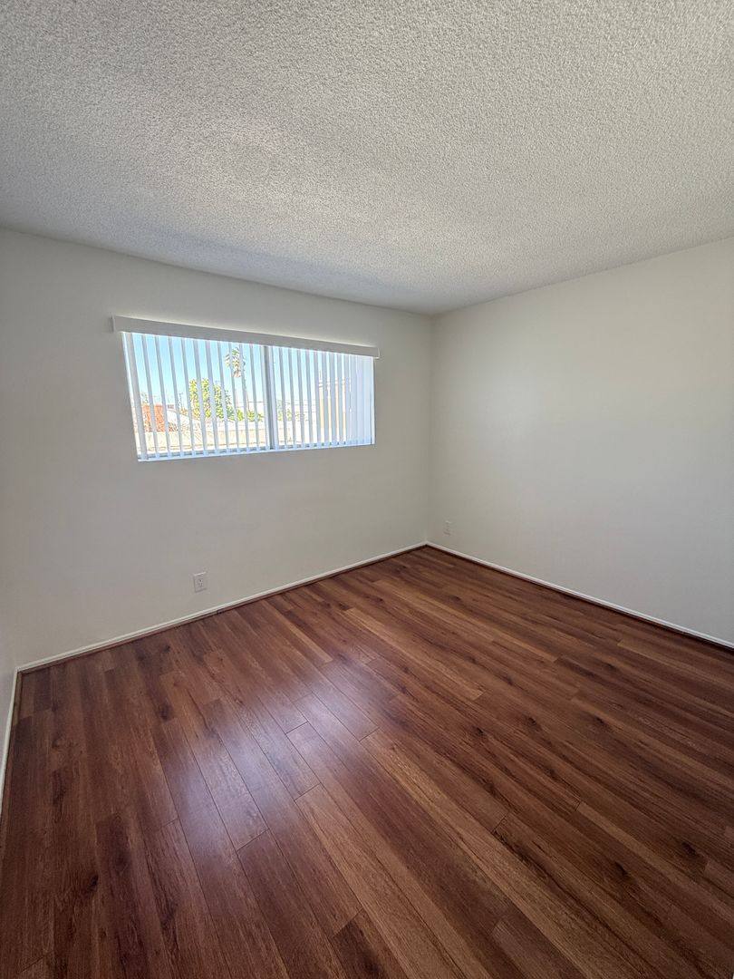 Apartment for rent at 7461 Hazeltine Ave, Van Nuys, CA 91405