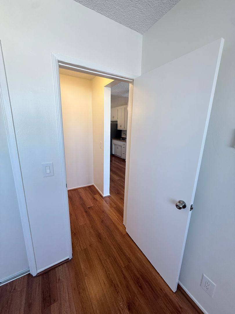 Apartment for rent at 7461 Hazeltine Ave, Van Nuys, CA 91405