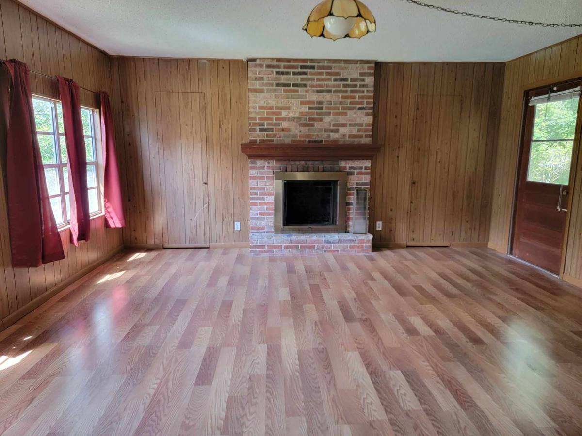 House for rent at 8849 S Lakeshore Dr, Floral City, FL 34436