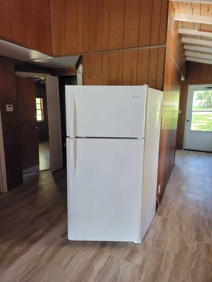 House for rent at 8849 S Lakeshore Dr, Floral City, FL 34436