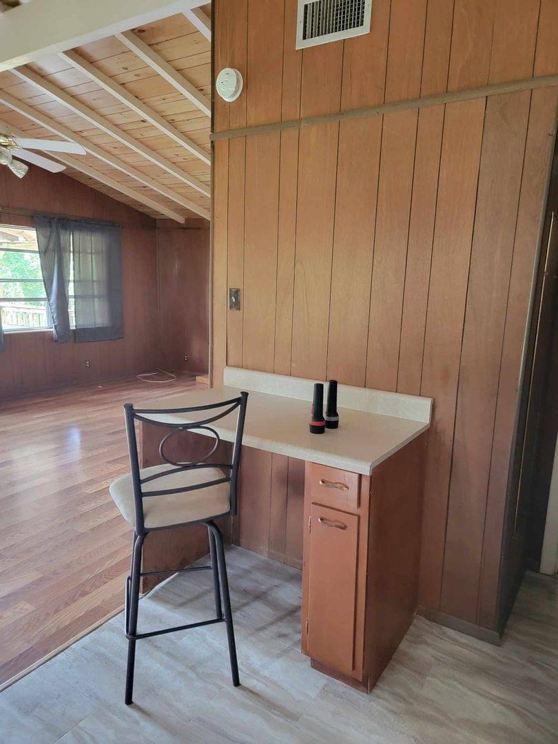 House for rent at 8849 S Lakeshore Dr, Floral City, FL 34436
