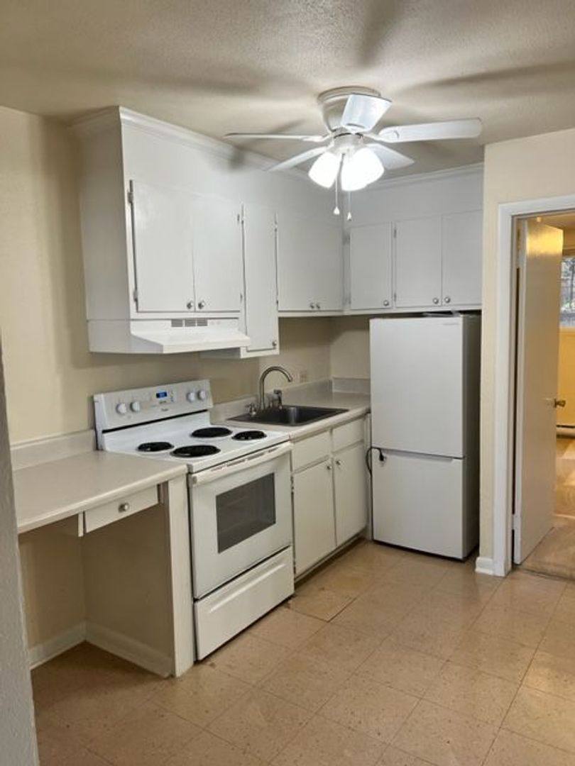 Apartment for rent at 2121 Angus Rd, Charlottesville, VA 22901