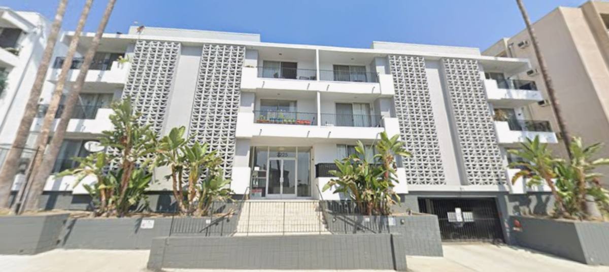 Apartment for rent at 7225-7235 Hollywood Blvd, Los Angeles, CA 90046