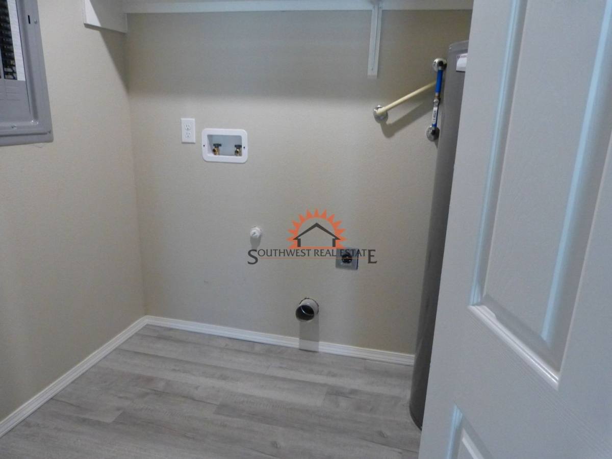 Apartment for rent at 1208 W Manana Blvd, Clovis, NM 88101