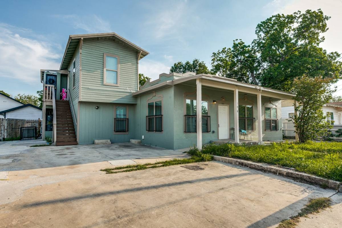 Townhouse for rent at 108 Beatrice Ave, San Antonio, TX 78214