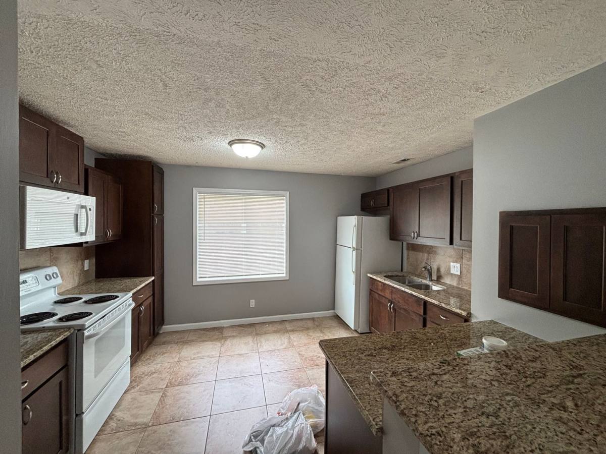 Apartment for rent at 8865-8871 Holmes St, Omaha, NE 68127
