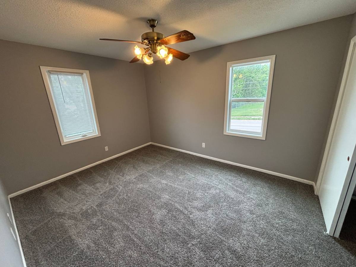 Apartment for rent at 8865-8871 Holmes St, Omaha, NE 68127