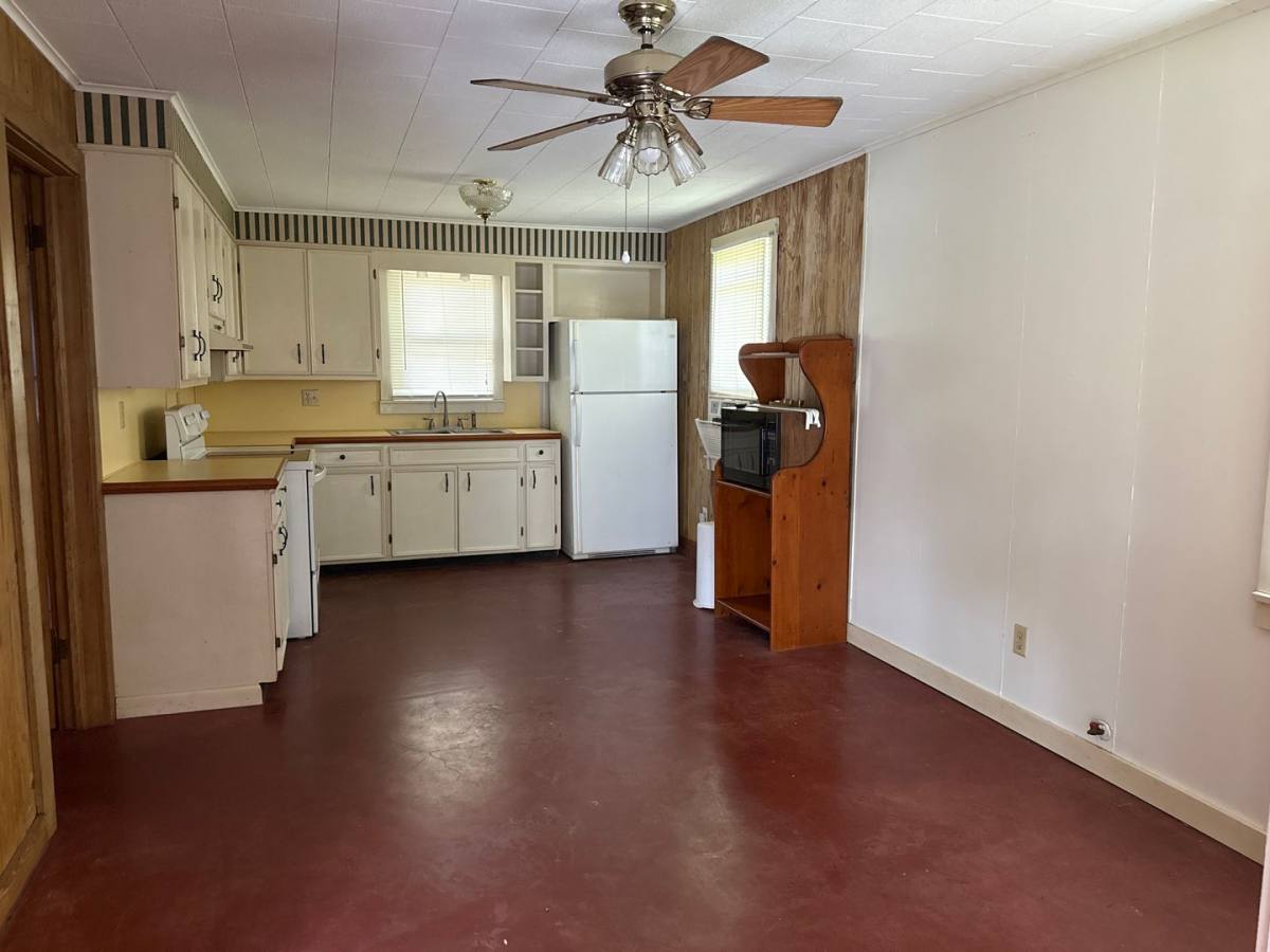 Apartment for rent at 711 Manx Ally, Deridder, LA 70634