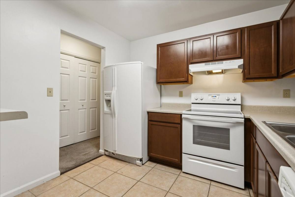 House for rent at 215 Old Bridge Court, Newport News, VA 23608